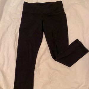 Black 7/8 lululemon leggings